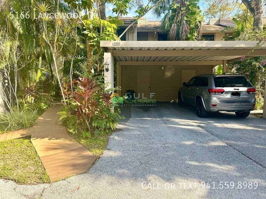 Townhouse for rent at 5166 Lancewood Dr, Sarasota, FL 34232