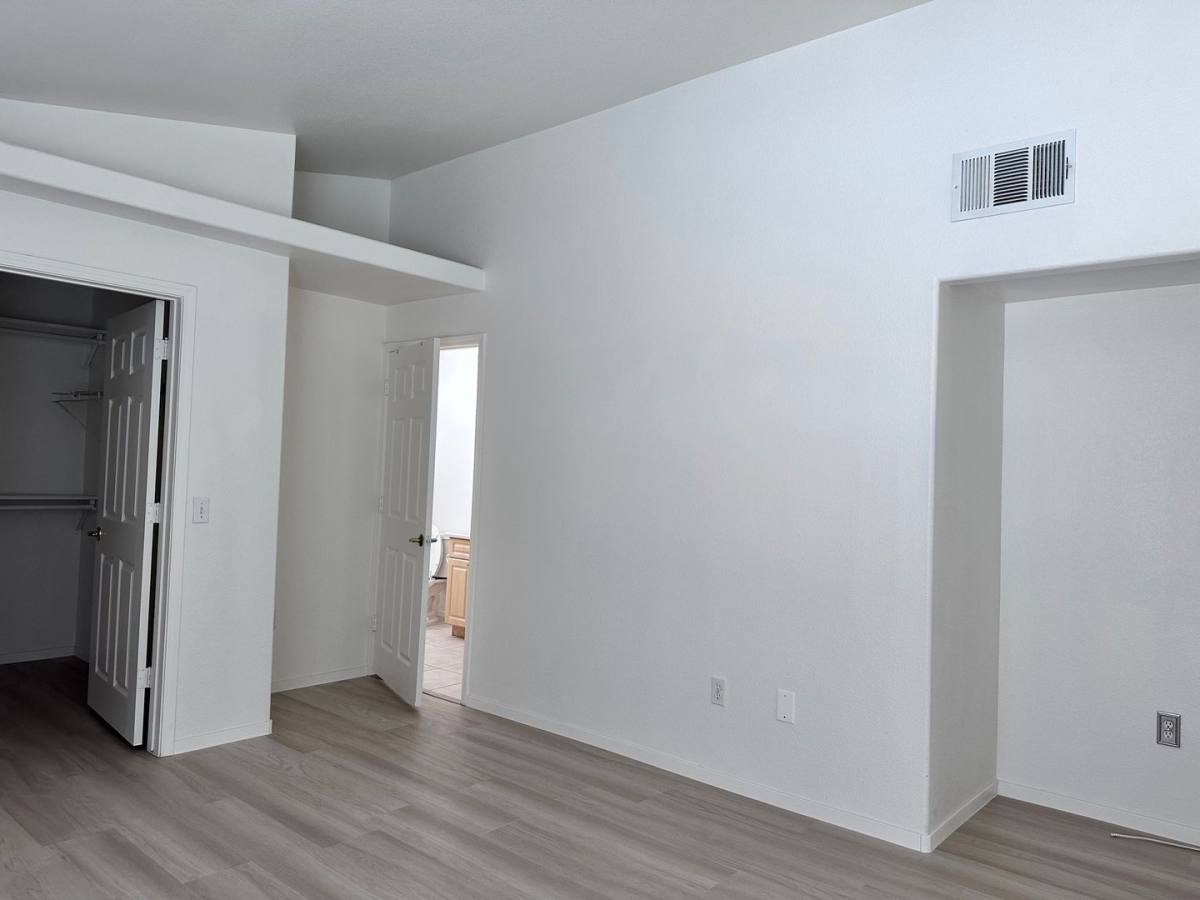 Apartment for rent at 1401 N Michael Way, Las Vegas, NV 89108