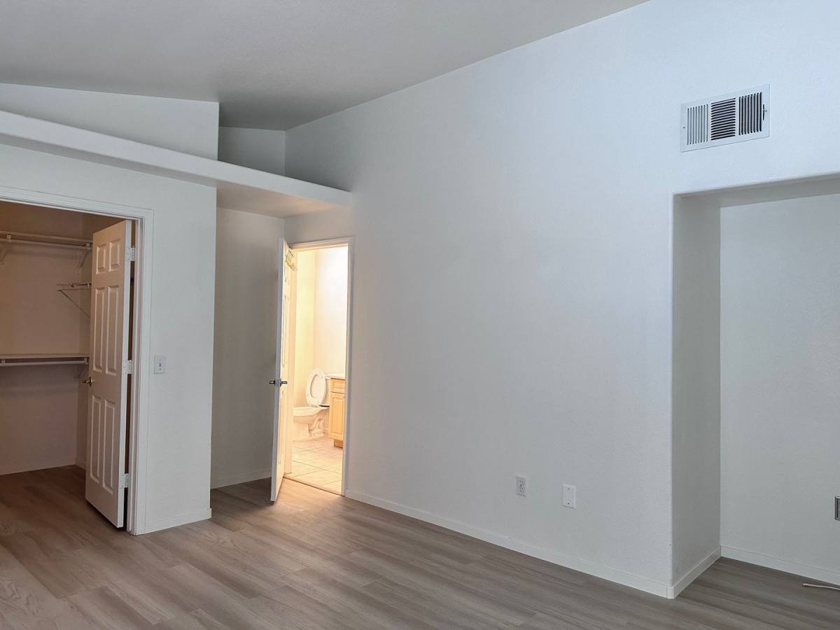 Apartment for rent at 1401 N Michael Way, Las Vegas, NV 89108