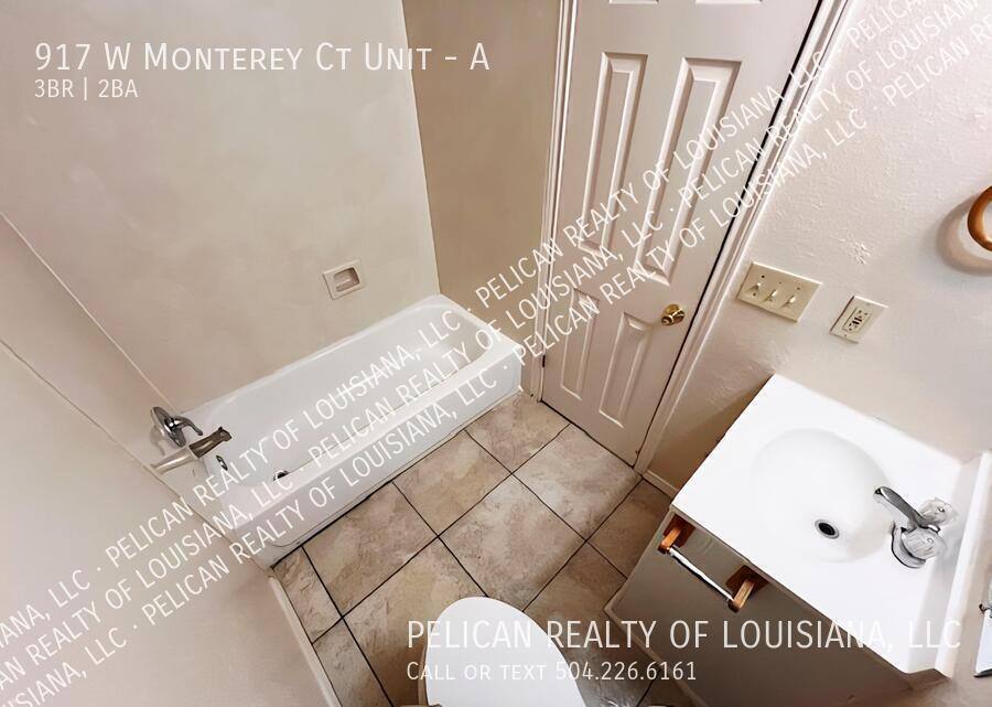 Apartment for rent at 917 W Monterey Court #A, Gretna, LA 70056