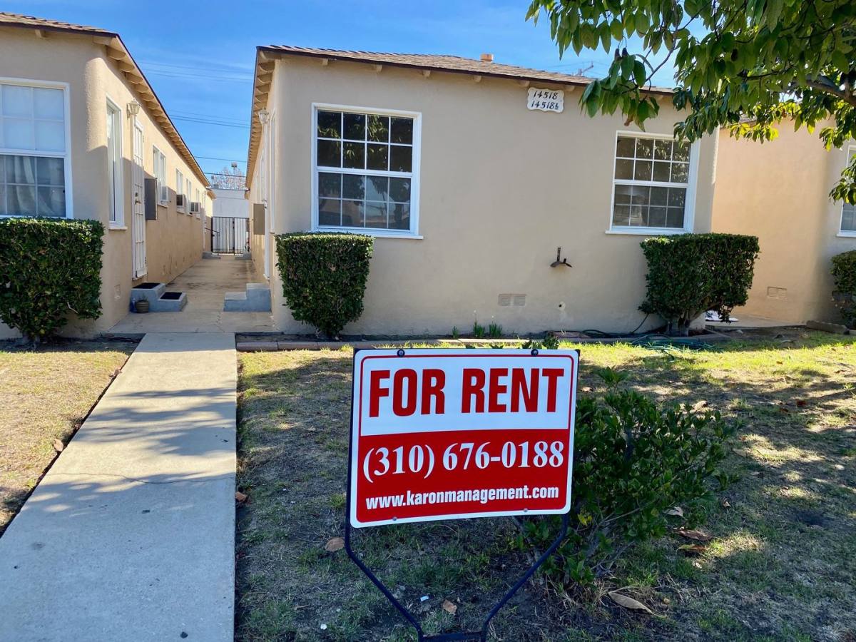 Apartment for rent at 14516-28 1 2 Burin Ave, Lawndale, CA 90260