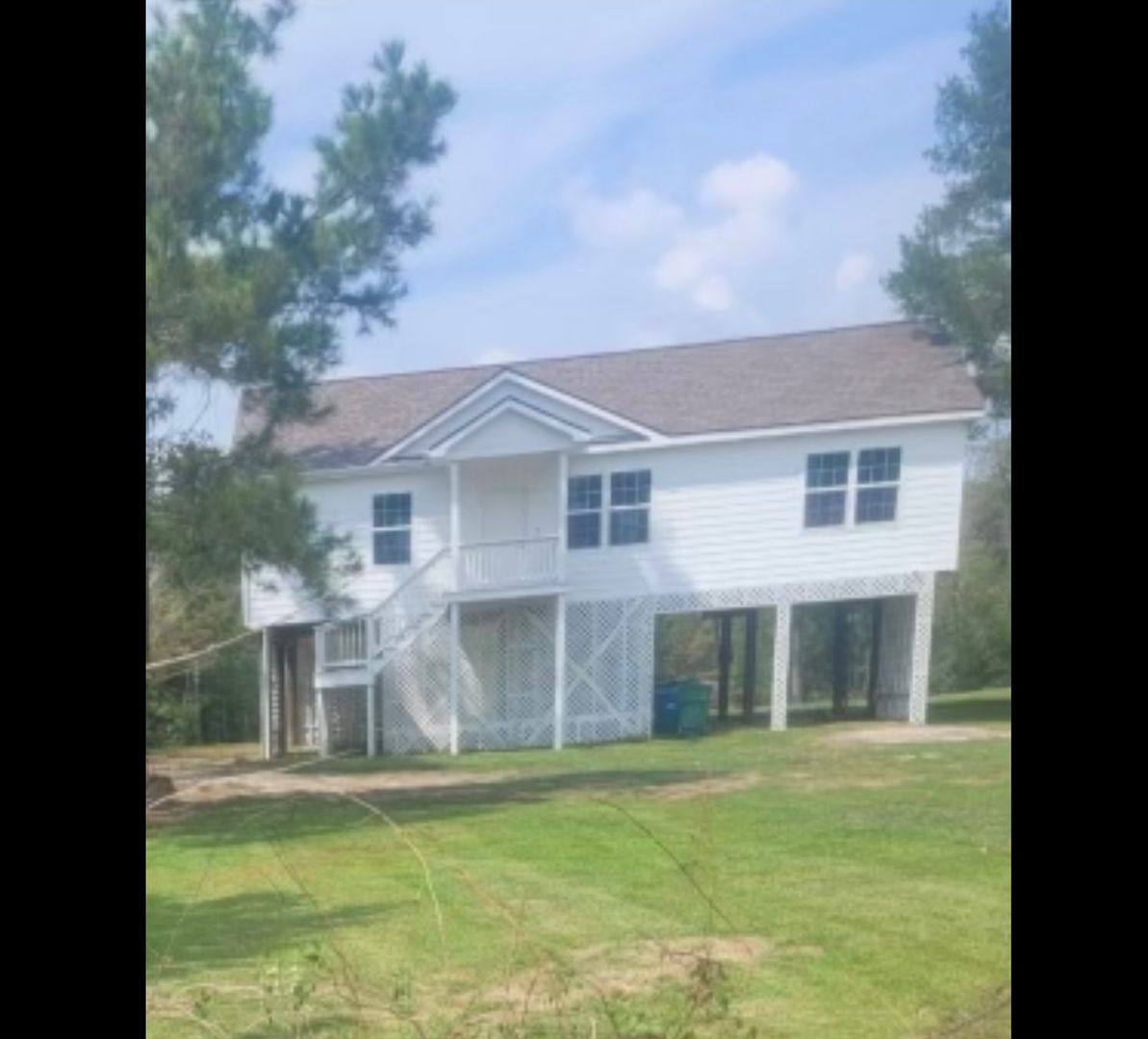 House for rent at 3855 River Rd, Westlake, LA 70669