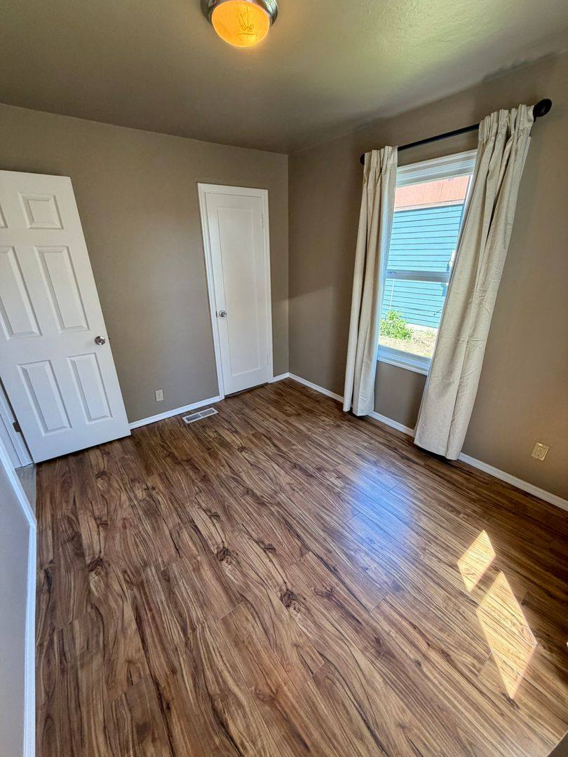 House for rent at 56 E Cedar St, Lebanon, OR 97355