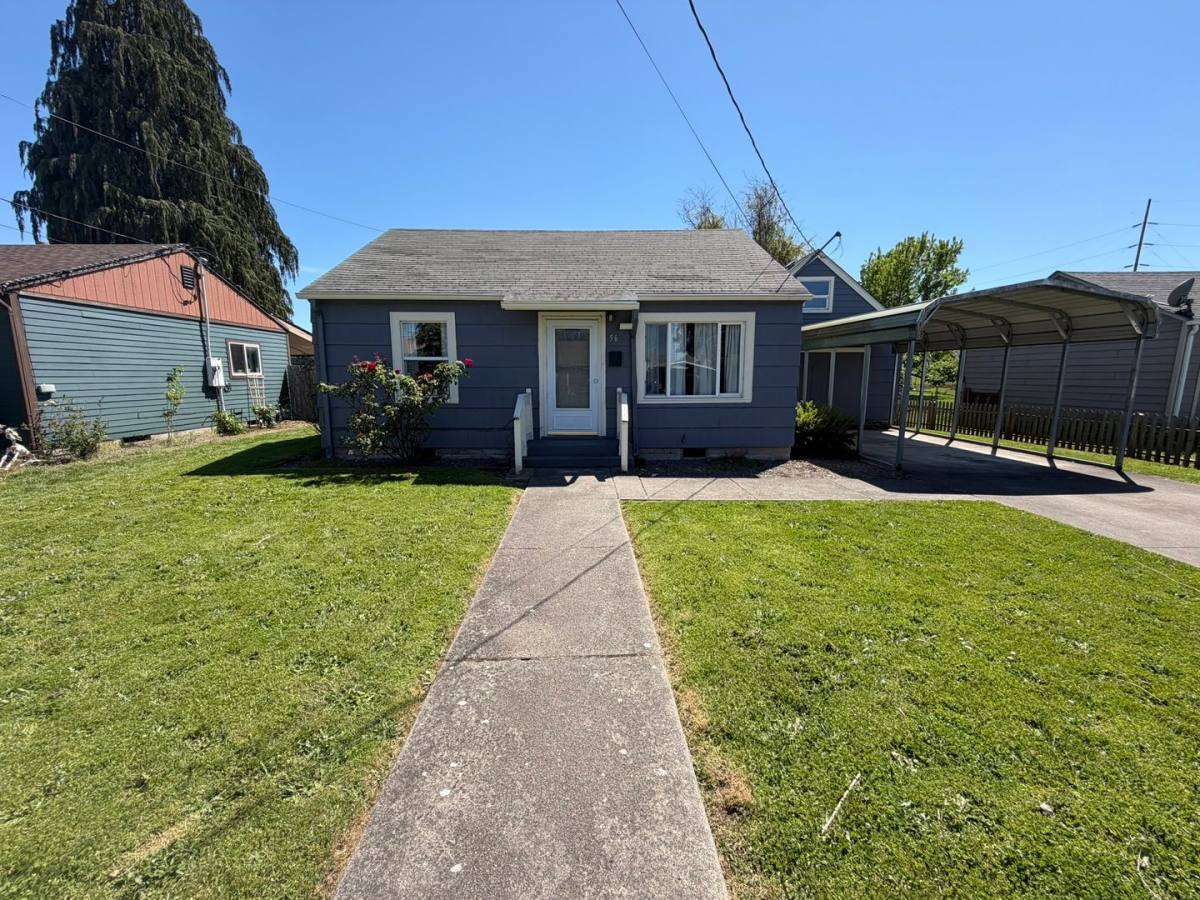 House for rent at 56 E Cedar St, Lebanon, OR 97355