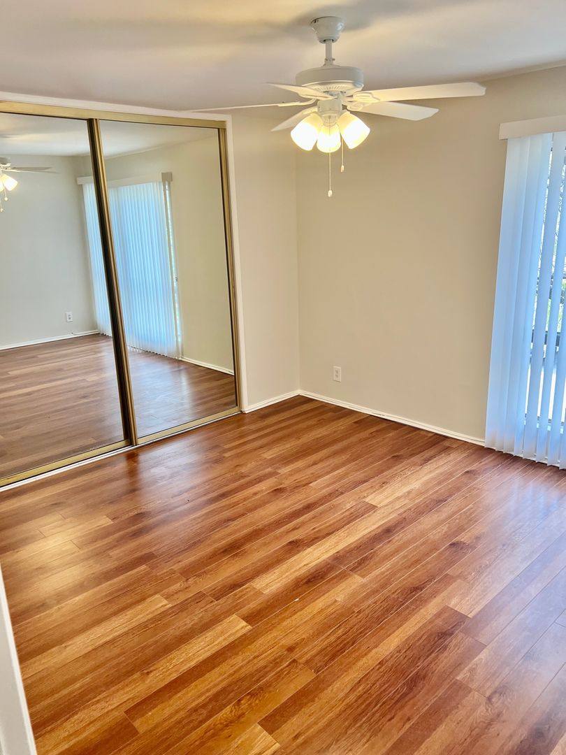 Apartment for rent at 320 S Clark Dr, Los Angeles, CA 90048