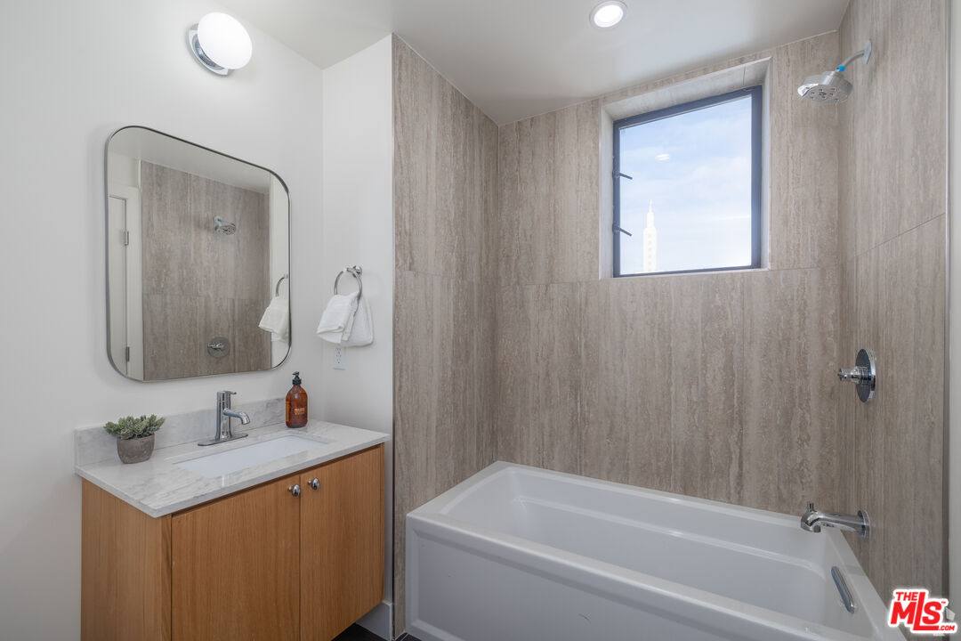 Apartment for rent at 1822 Overland Ave #303, Los Angeles, CA 90025