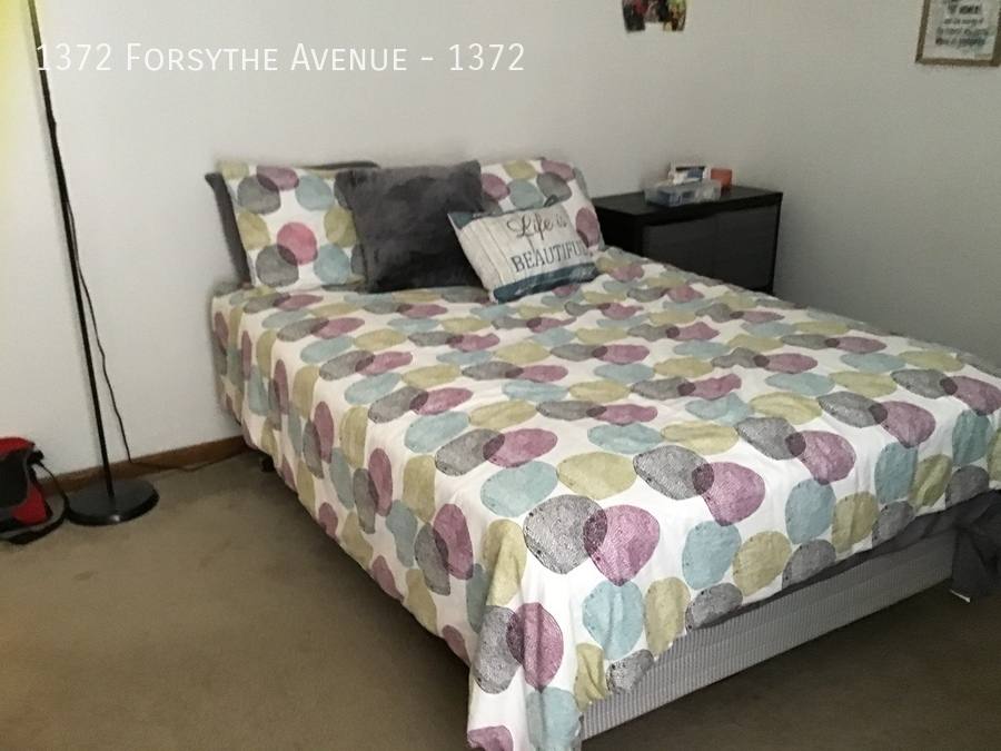 Townhouse for rent at 1372 Forsythe Ave, Columbus, OH 43201