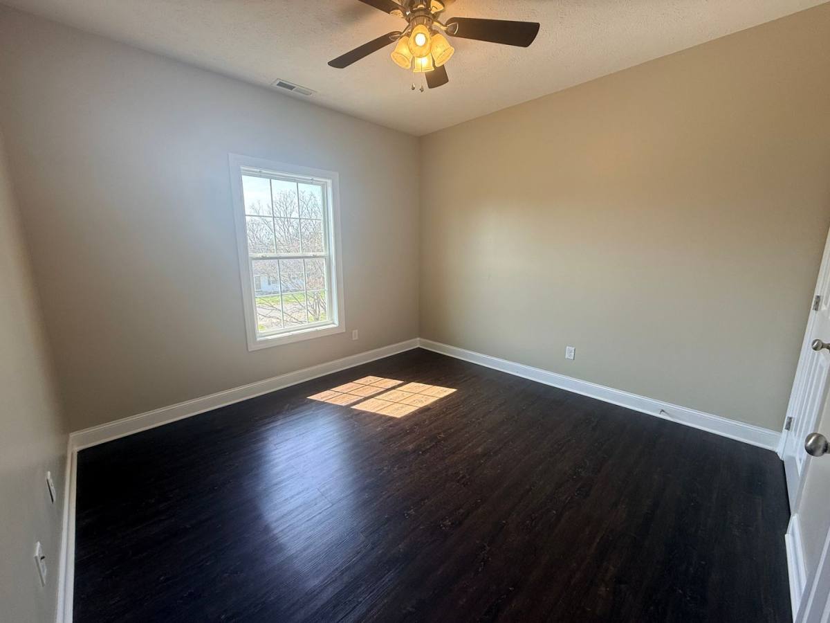 Apartment for rent at 526 Dennis Way, Bowling Green, KY 42101