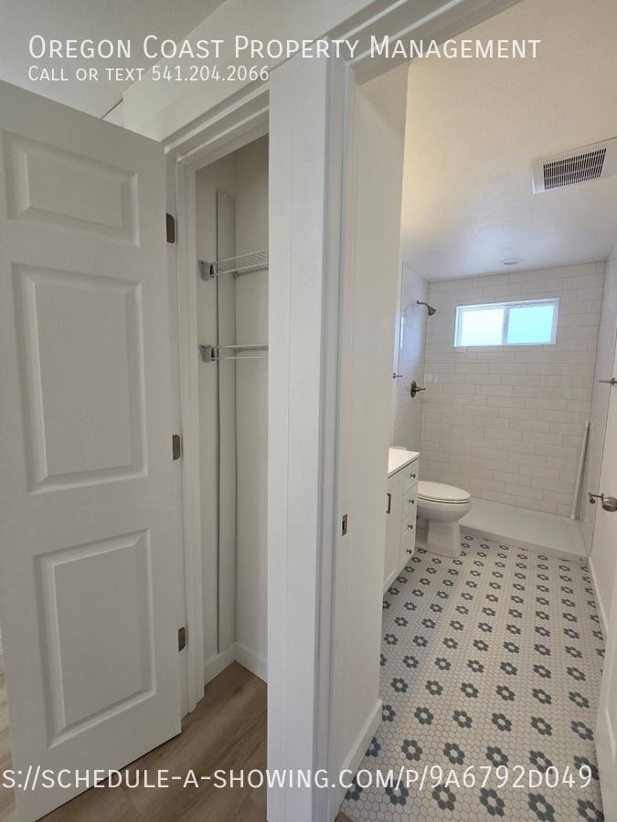 House for rent at 1531 NE 11th St, Lincoln City, OR 97367