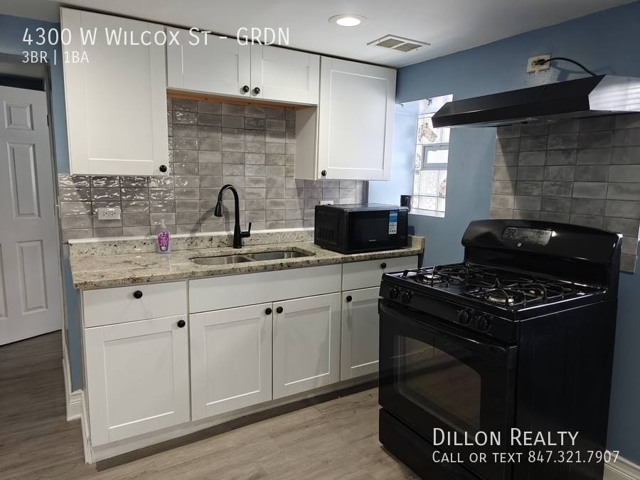 Apartment for rent at 4300 W Wilcox St #GRDN, Chicago, IL 60624