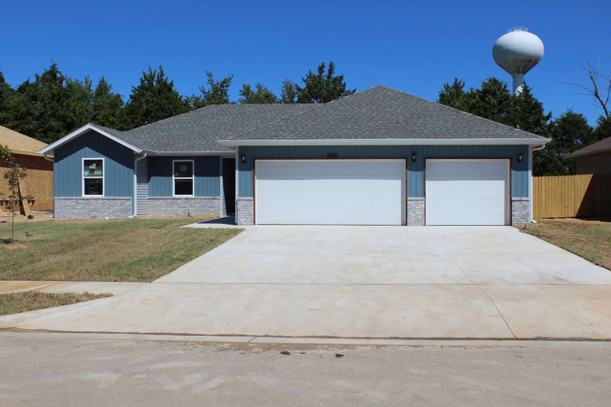 House for rent at 407 E Rosalie, Strafford, MO 65757