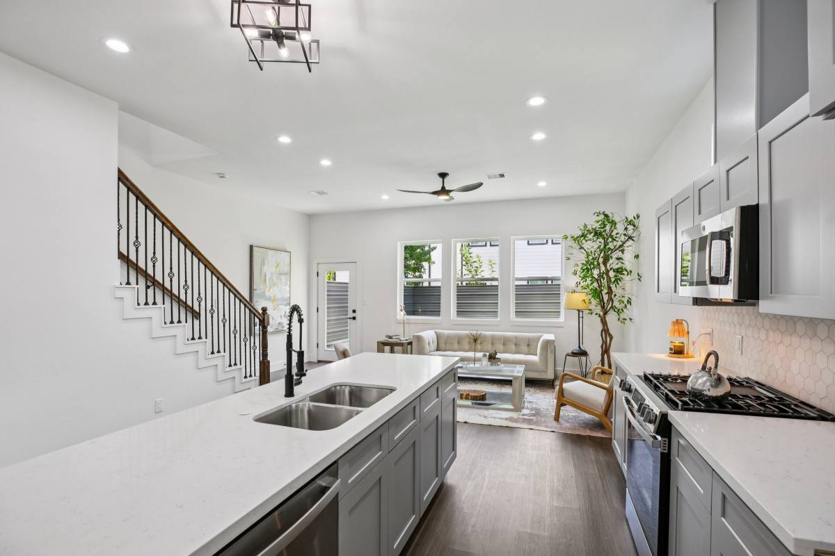 Apartment for rent at 6809 Conley St #6809A, Houston, TX 77021
