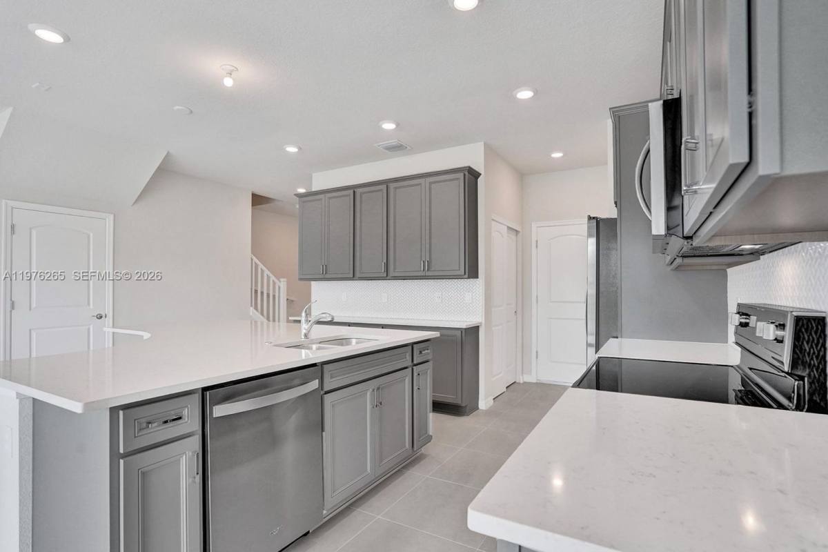 Townhouse for rent at 2202 S Appleton Circle, Fort Lauderdale, FL 33309