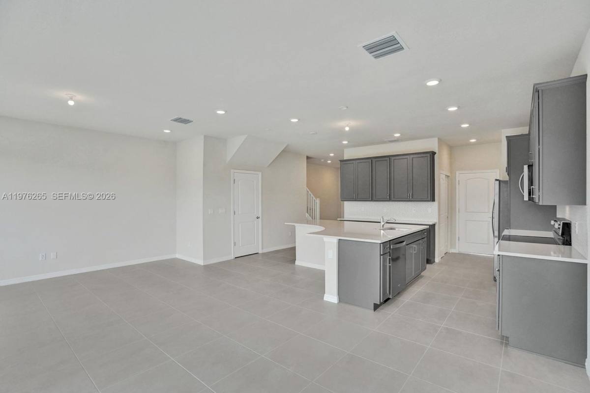 Townhouse for rent at 2202 S Appleton Circle, Fort Lauderdale, FL 33309