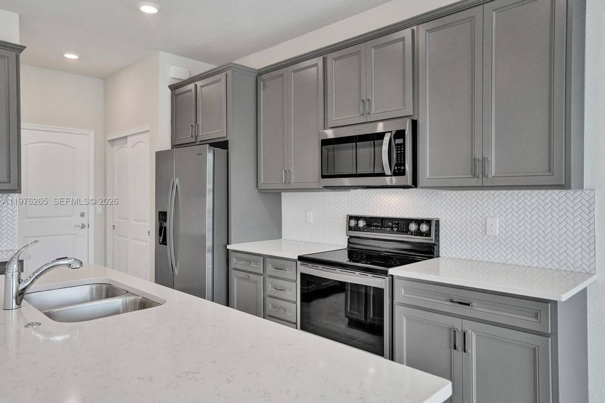 Townhouse for rent at 2202 S Appleton Circle, Fort Lauderdale, FL 33309