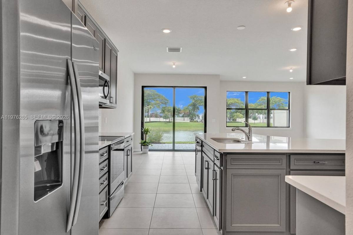 Townhouse for rent at 2202 S Appleton Circle, Fort Lauderdale, FL 33309