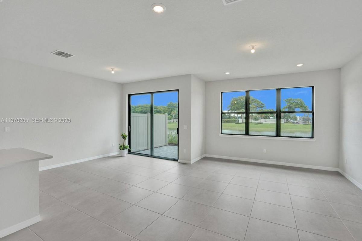 Townhouse for rent at 2202 S Appleton Circle, Fort Lauderdale, FL 33309