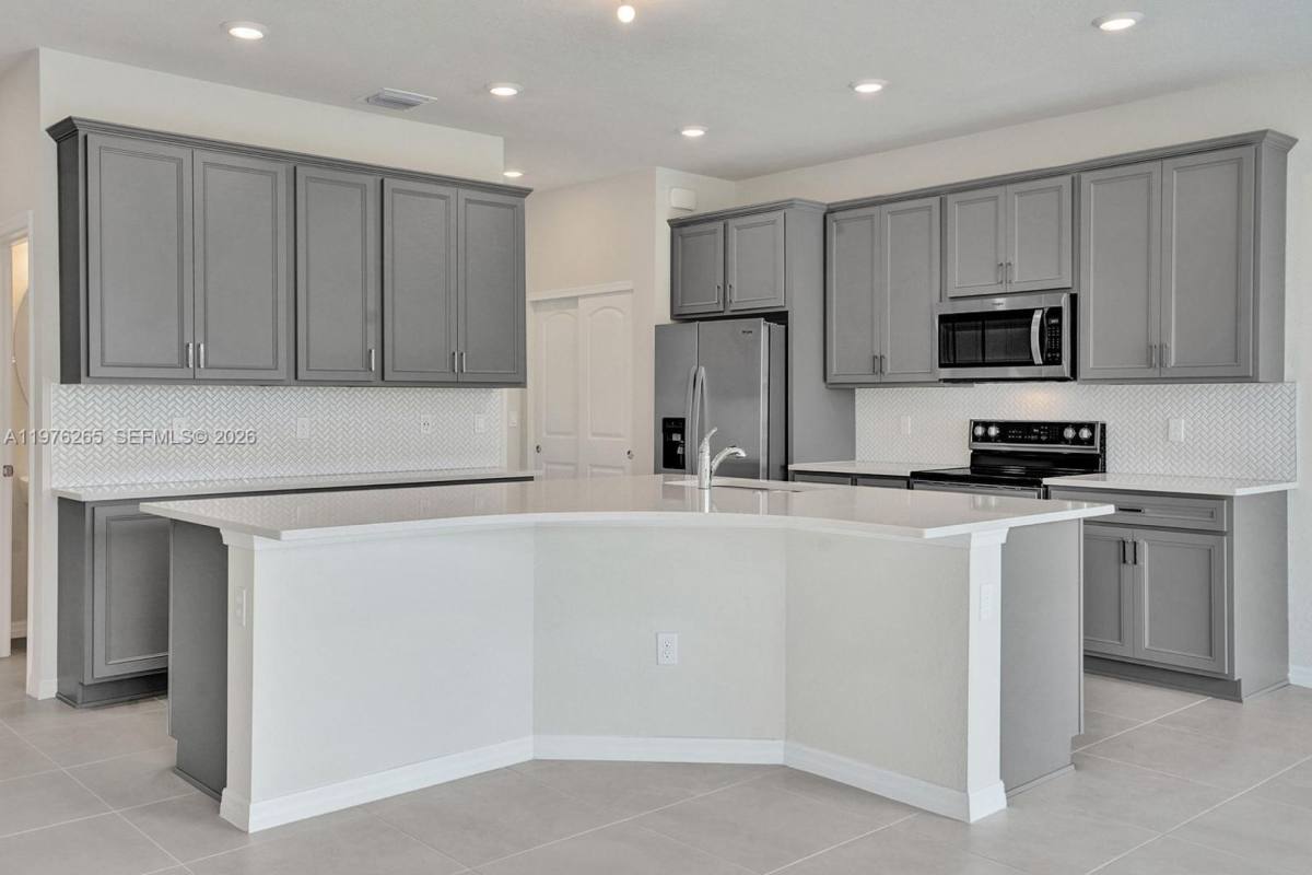 Townhouse for rent at 2202 S Appleton Circle, Fort Lauderdale, FL 33309