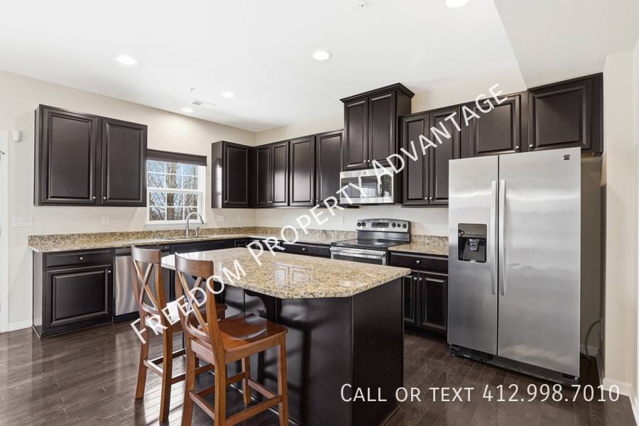 Townhouse for rent at 412 Olive Lane, Canonsburg, PA 15317