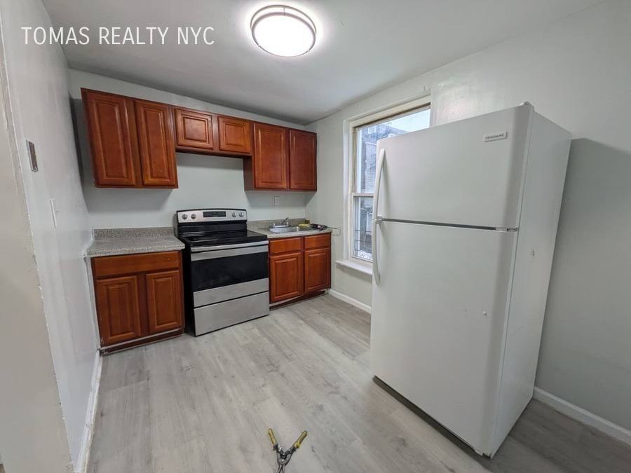 Apartment for rent at 4 Union Place, Yonkers, NY 10703