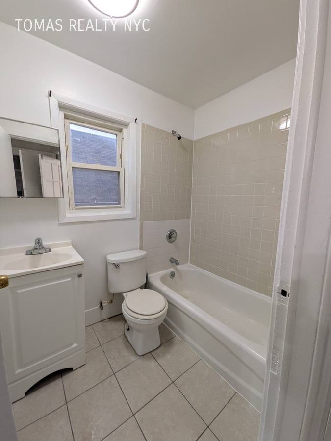 Apartment for rent at 4 Union Place, Yonkers, NY 10703