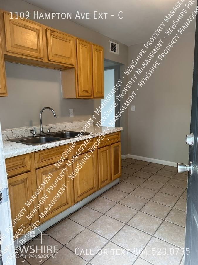 Townhouse for rent at 1109 Hampton Ave Extension C, Fountain Inn, SC 29644