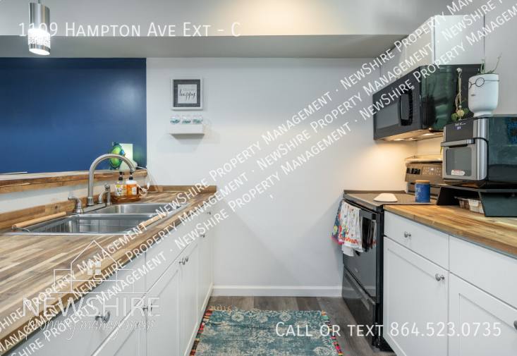 Townhouse for rent at 1109 Hampton Ave Extension C, Fountain Inn, SC 29644