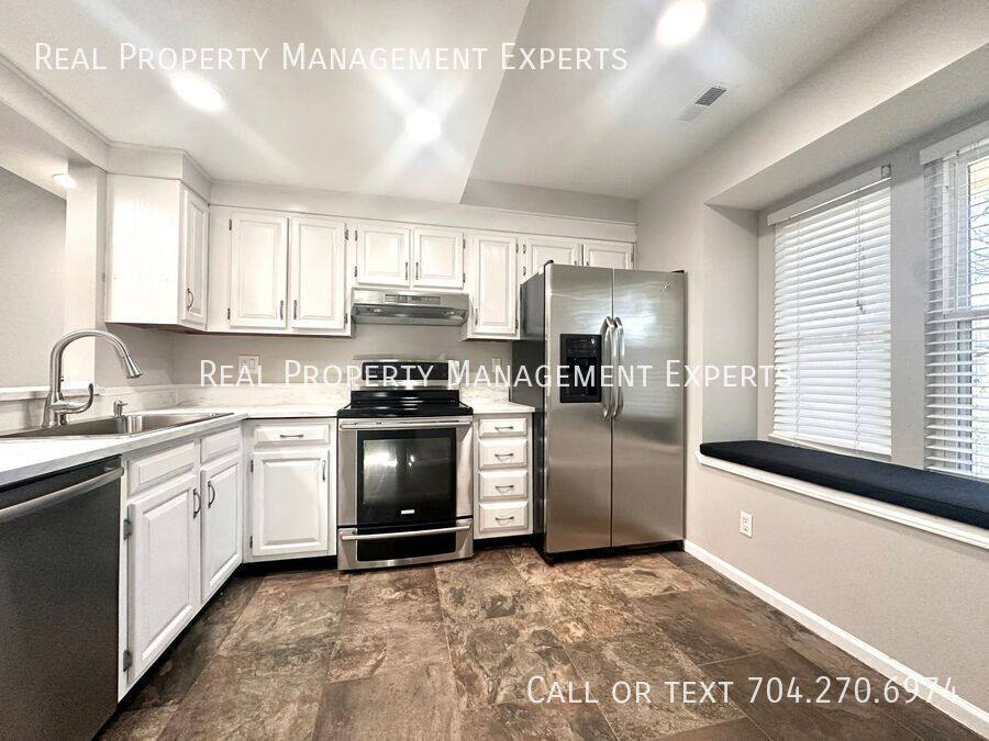Townhouse for rent at 2739 Von Thuringer Court, Charlotte, NC 28210