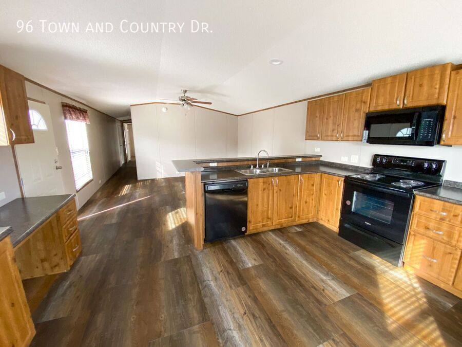 Apartment for rent at 96 Town & Country Dr, Wichita Falls, TX 76306