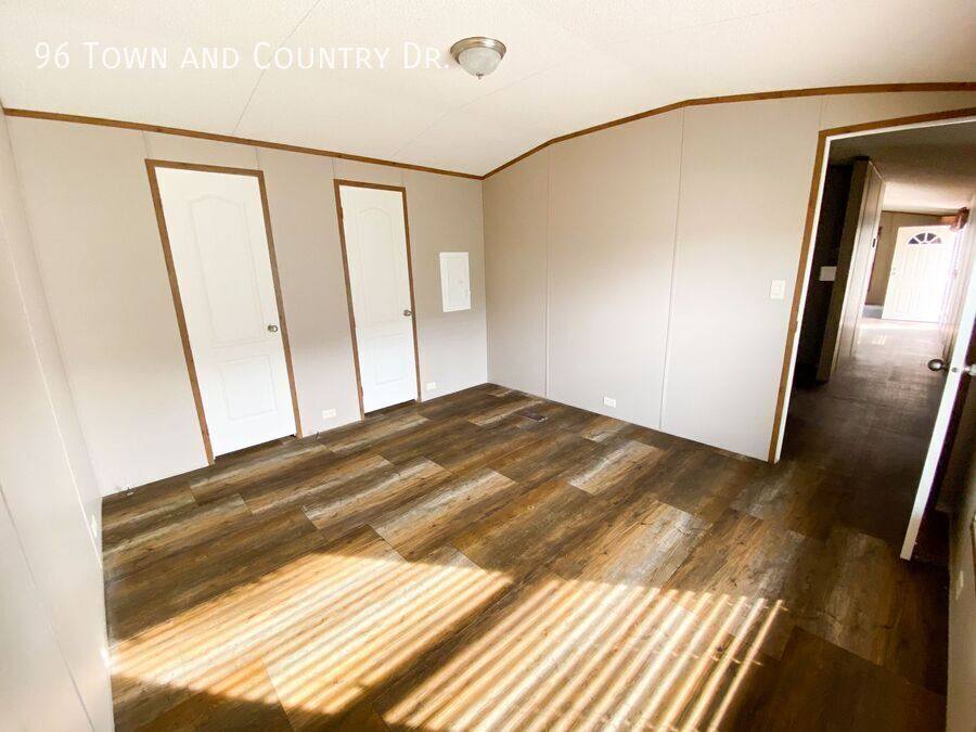 Apartment for rent at 96 Town & Country Dr, Wichita Falls, TX 76306