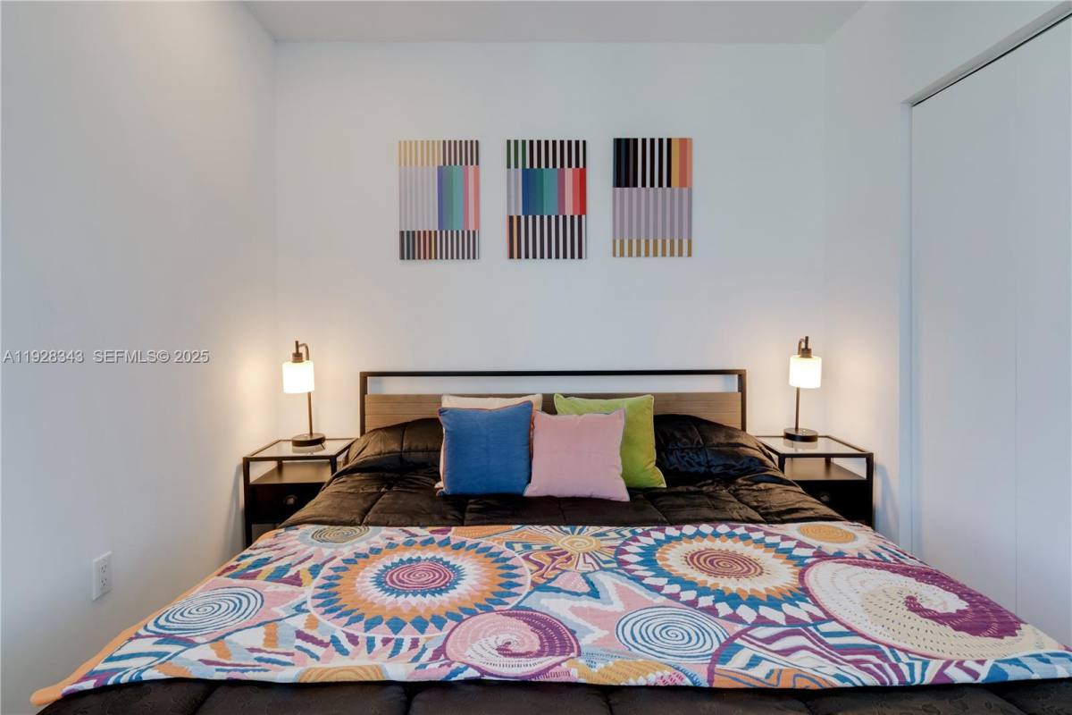 Apartment for rent at 151 SE 1st St #3008, Miami, FL 33131