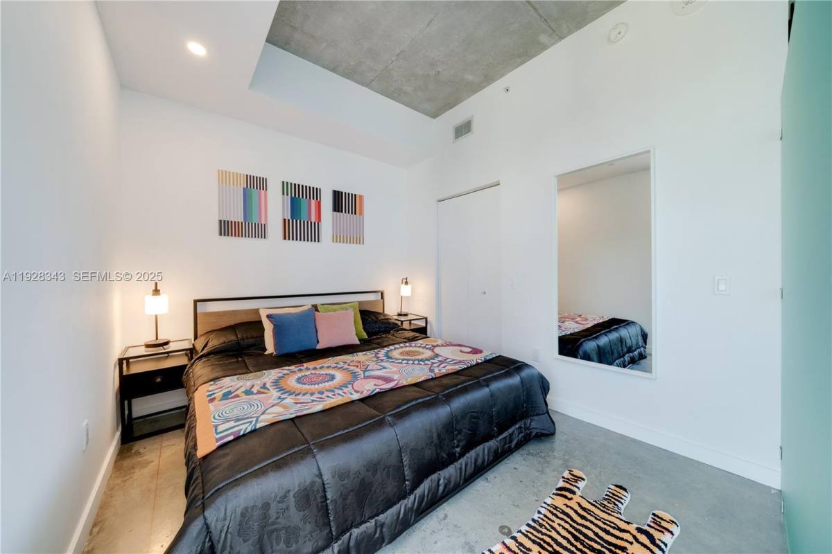 Apartment for rent at 151 SE 1st St #3008, Miami, FL 33131