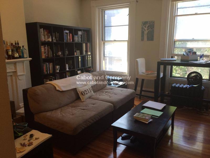 Apartment for rent at 217 Newbury St #2, Boston, MA 02116