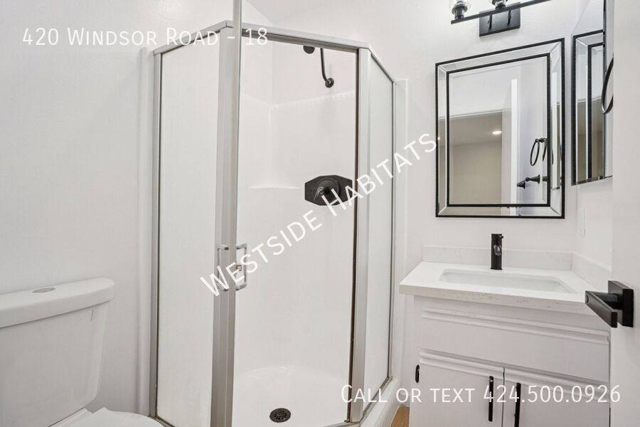 Apartment for rent at 420 Windsor Rd, Glendale, CA 91204