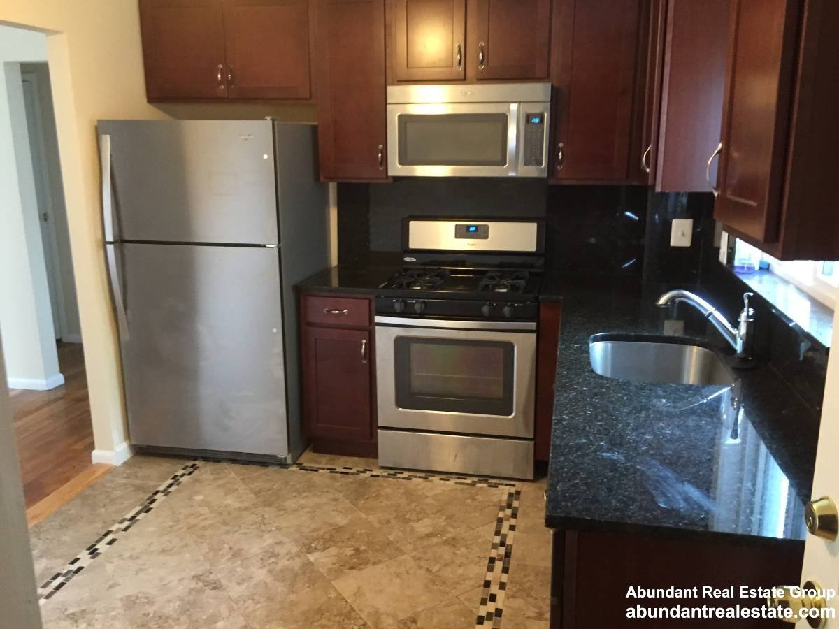 Apartment for rent at 17 Oxford Cr, Belmont, MA 02478