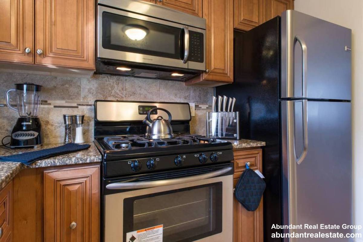 Apartment for rent at 37 Oxford Cr, Belmont, MA 02478