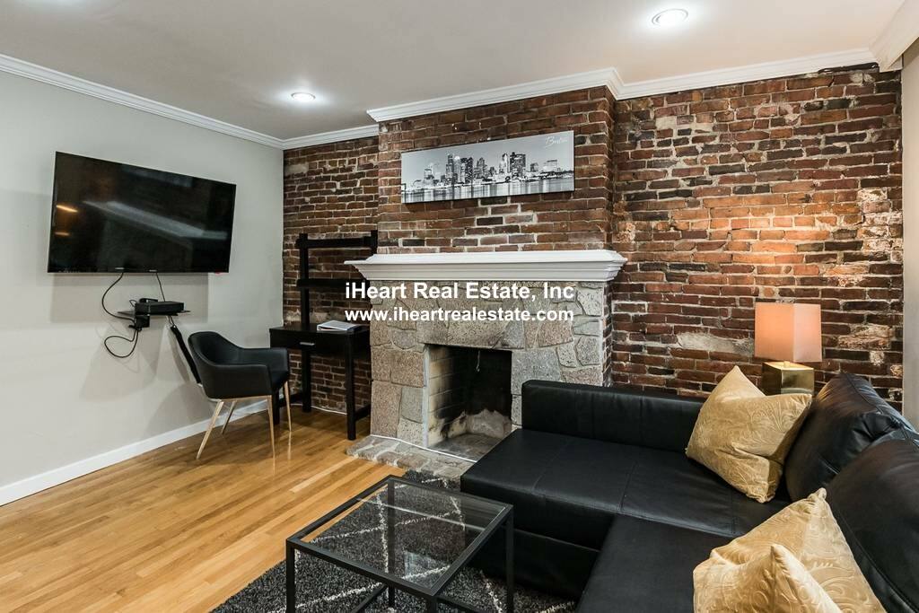 Apartment for rent at 41 Grove #4, Boston, MA 02114
