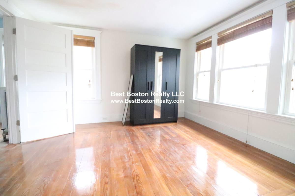 Apartment for rent at 268 Boston Ave #B, Medford, MA 02155