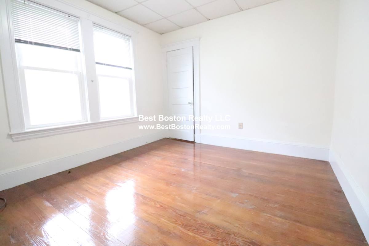 Apartment for rent at 268 Boston Ave #B, Medford, MA 02155