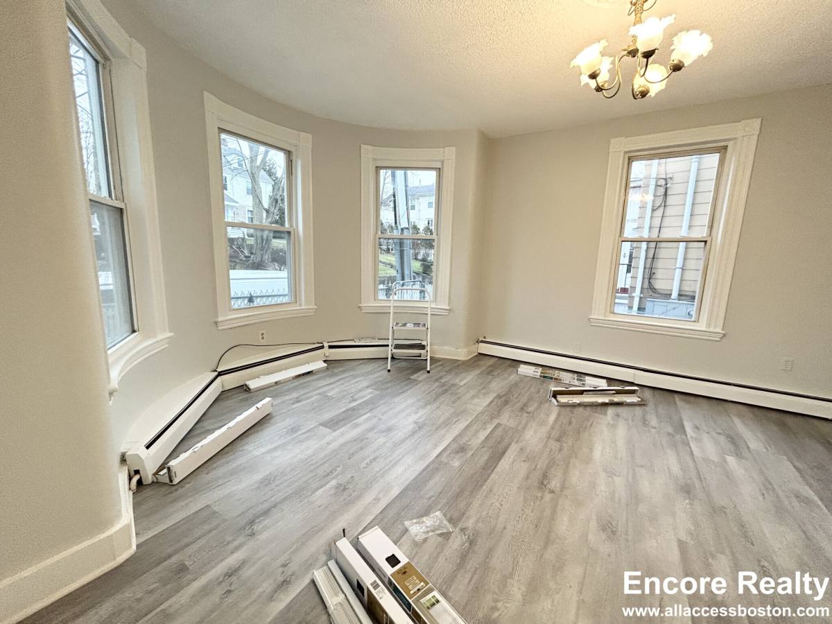 Apartment for rent at 8-10 Oakland St #1, Roxbury, MA 02119