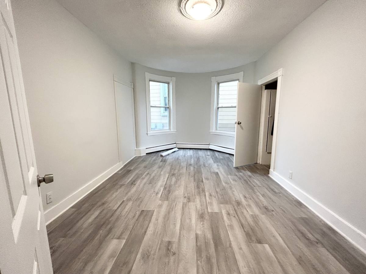Apartment for rent at 8-10 Oakland St #1, Roxbury, MA 02119