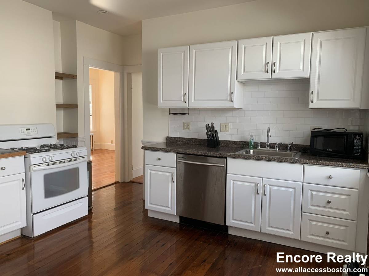 Apartment for rent at 52 Percival St #3, Dorchester, MA 02122
