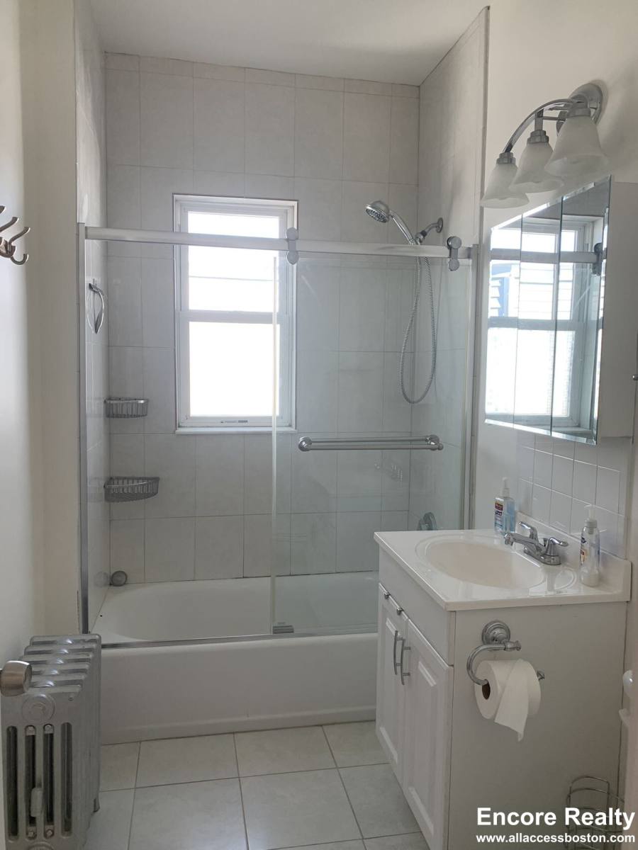 Apartment for rent at 52 Percival St #3, Dorchester, MA 02122