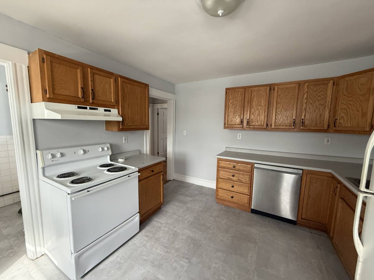 Apartment for rent at 527 Gallivan Blvd #3, Dorchester Center, MA 02124