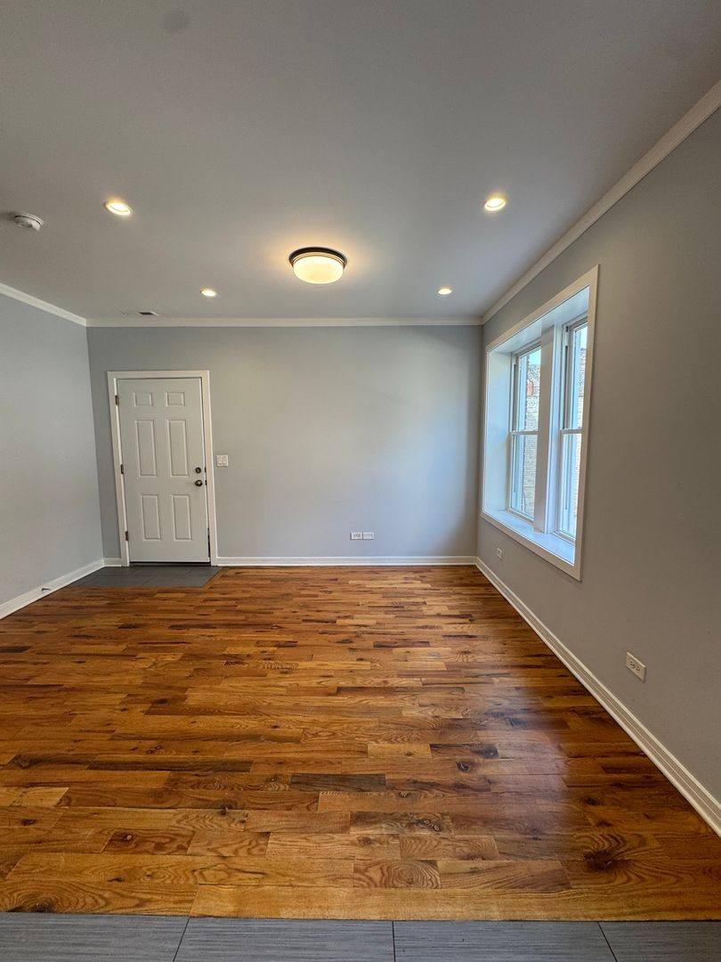 Apartment for rent at 1150 N Keeler Ave #1E, Chicago, IL 60651