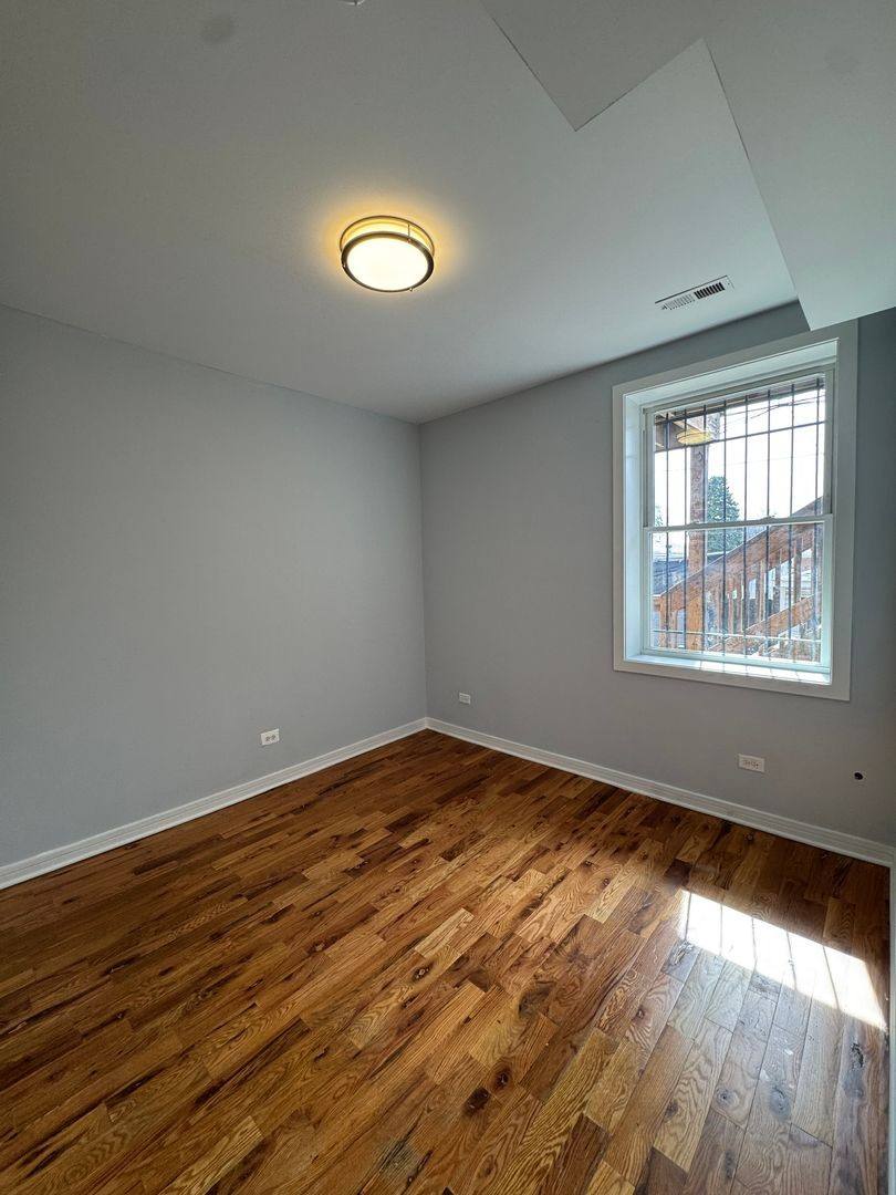 Apartment for rent at 1150 N Keeler Ave #1E, Chicago, IL 60651