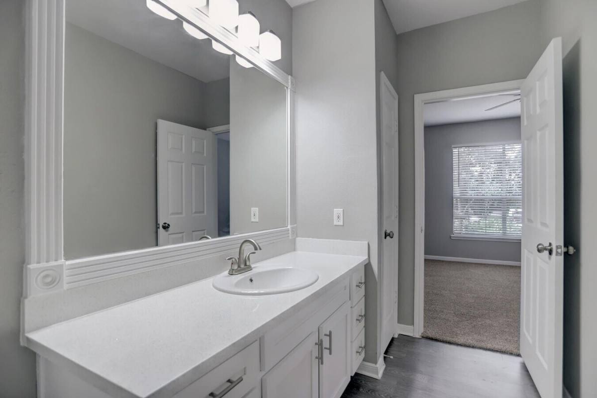 Apartment for rent at 13504 Schroeder Rd #STB1, Houston, TX 77070