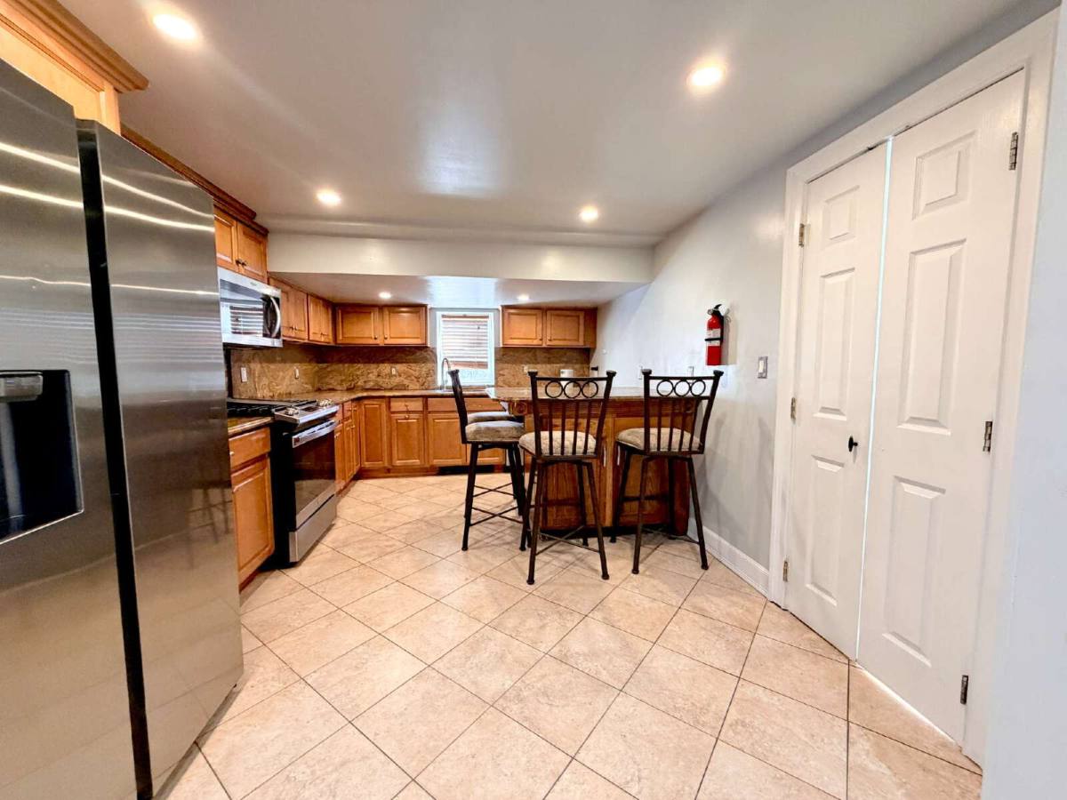 House for rent at 227 Washington Ave, Hackensack, NJ 07601
