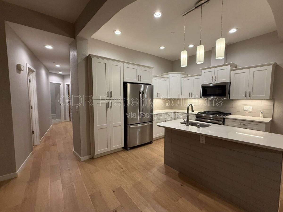 Apartment for rent at 3600 Central Ave SE, Albuquerque, NM 87108