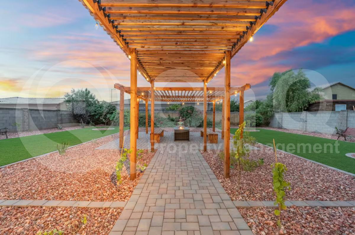 House for rent at 16227 N 21st St, Phoenix, AZ 85022